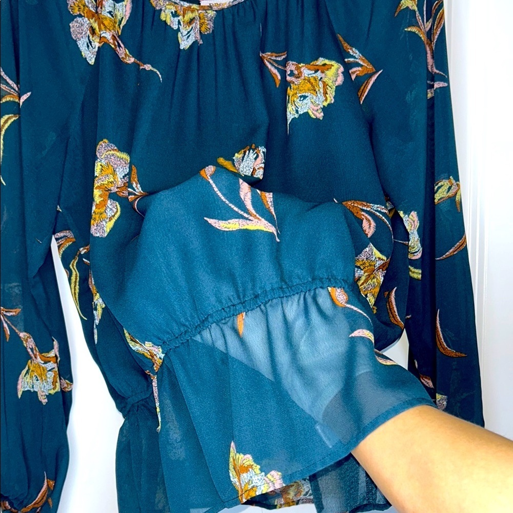 DR2 Dark Teal Blue Puff Sleeve Peplum Floral Blouse size Large - Picture 7 of 10